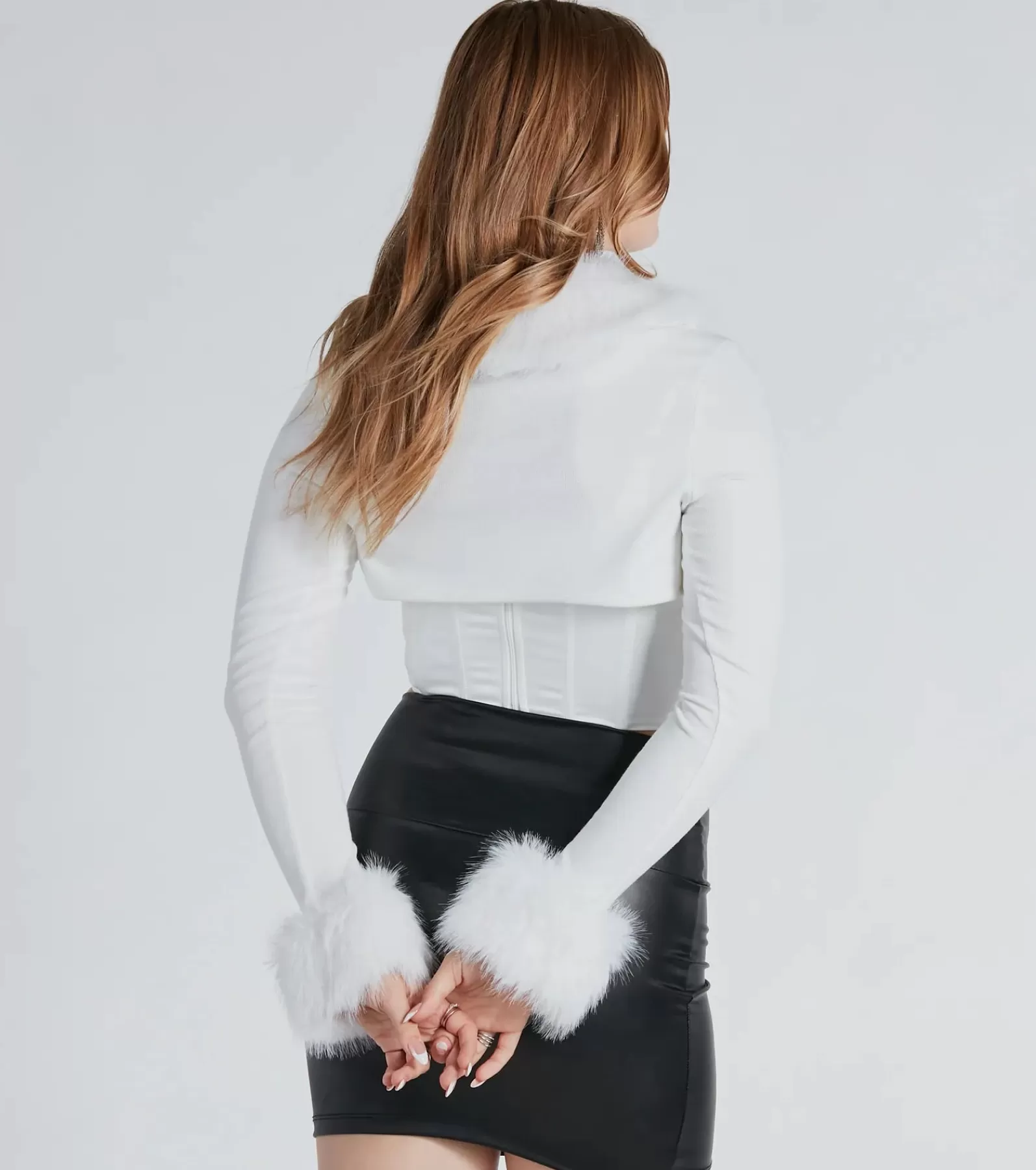 Windsor Nye Outfits | Scarves & Wraps*Exclusive Chic Faux Fur Long Sleeve Bolero