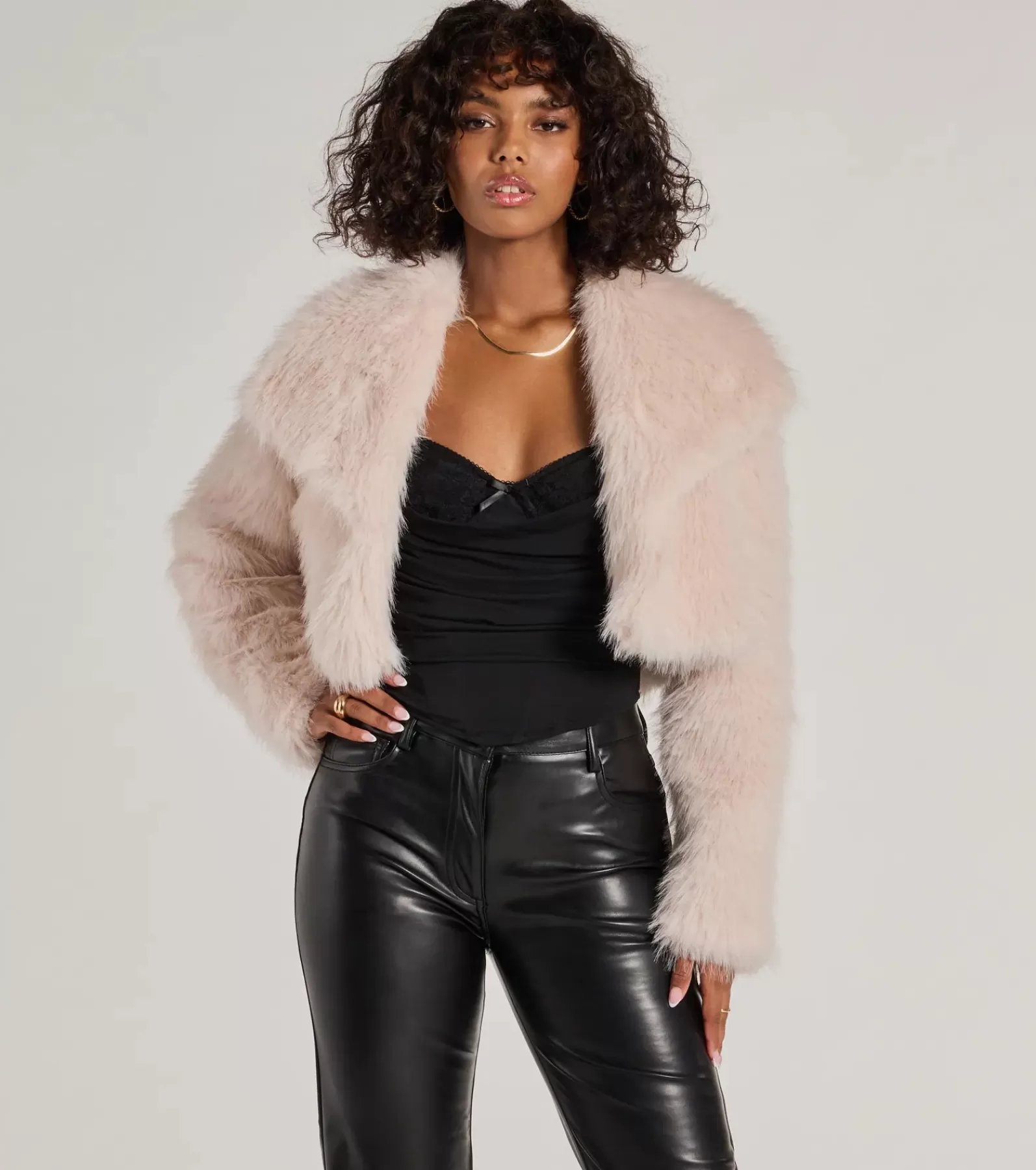 Windsor Nye Outfits | Coats*Layer On The Luxe Faux Fur Cropped Jacket