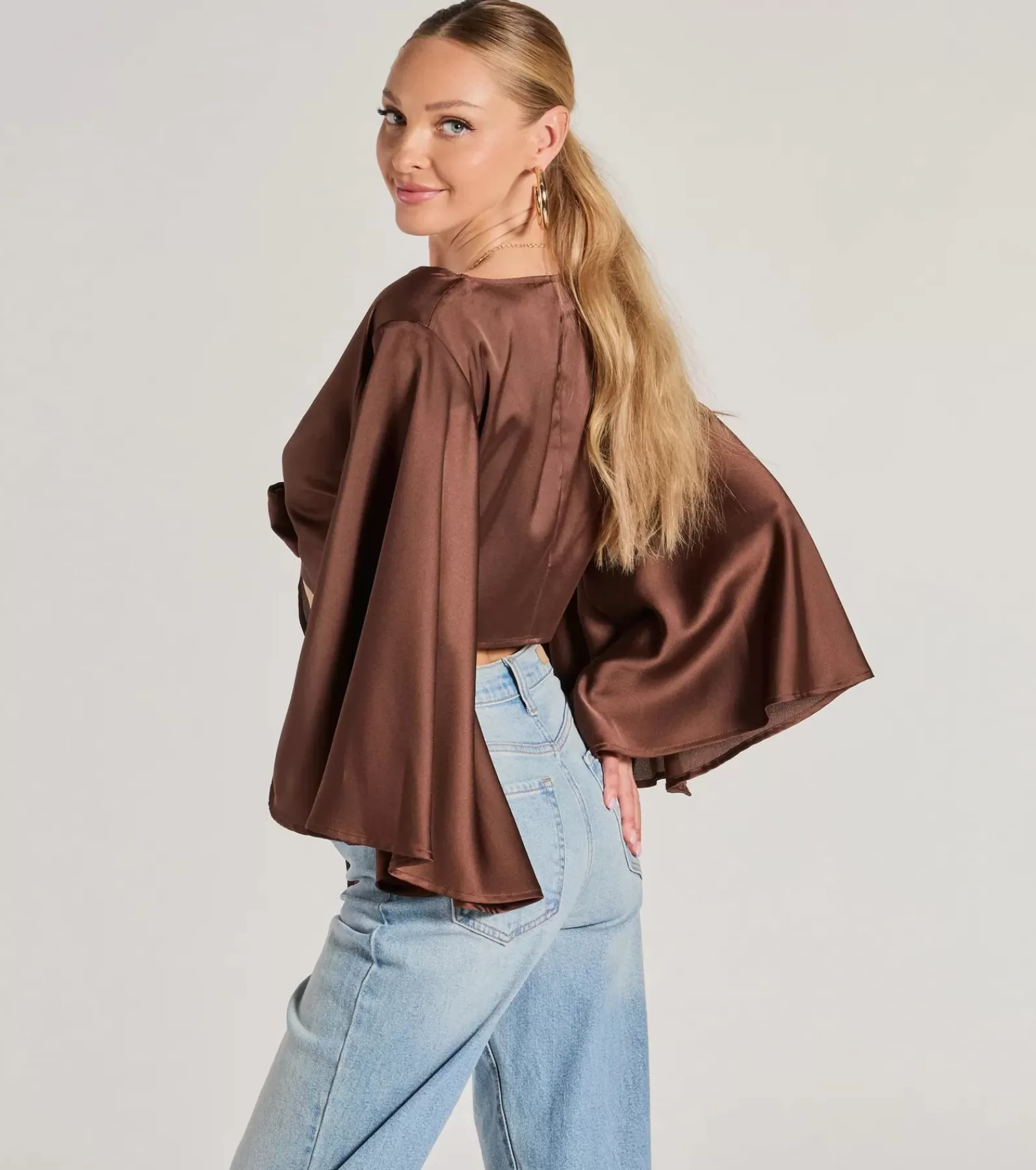 Windsor Tie Front Tops | Crop Tops*Silky Satin Tie Front Crop Top