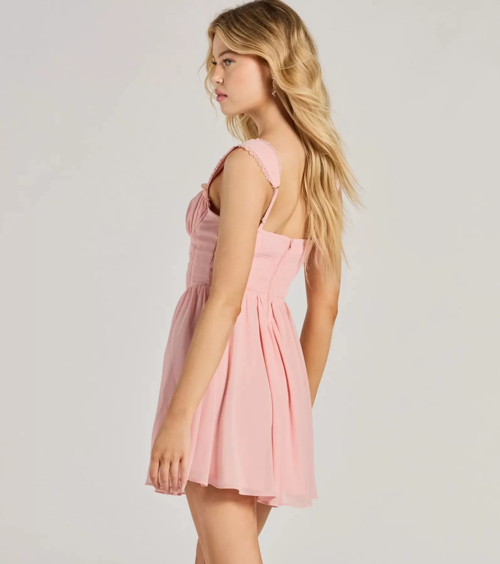 Windsor Skater Dresses | Sundresses*Such A Flirt Sweetheart Lace Trim Skater Dress